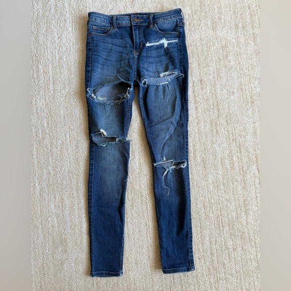 Hollister Mid Rise Super Skinny Jeans Stretch
Denim Distressed Size 5S - Picture 2 of 8